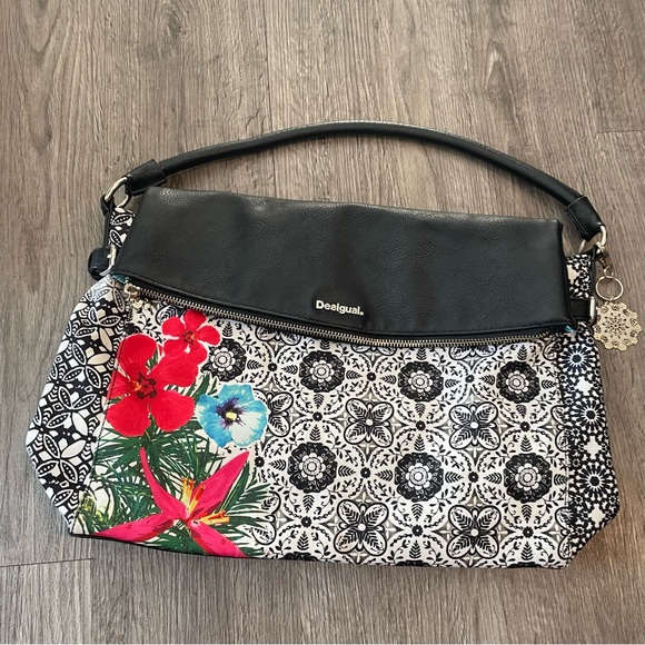 DESIGUAL Black & White Floral Print Foldover Shoulder Bag - Picture 1 of 14